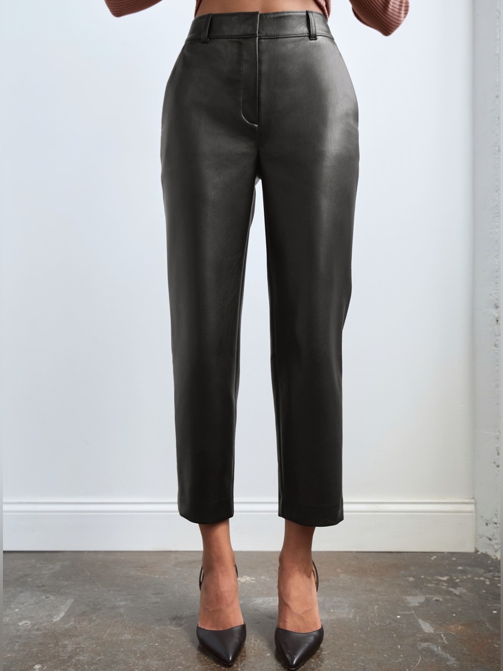 Aritzia Babaton Command Cropped Pant Faux-Leather Trousers Women’s 00 Black